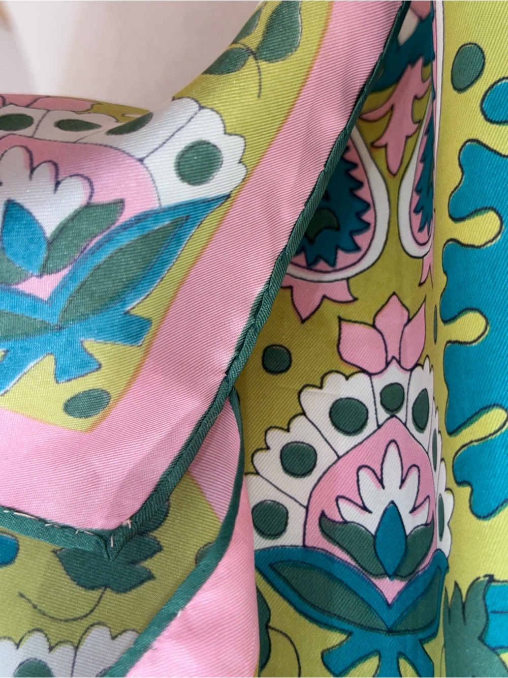 Vera Neumann Silk Blend Retro Vintage Pink Green Paisley Long Scarf 80s - Picture 4 of 12